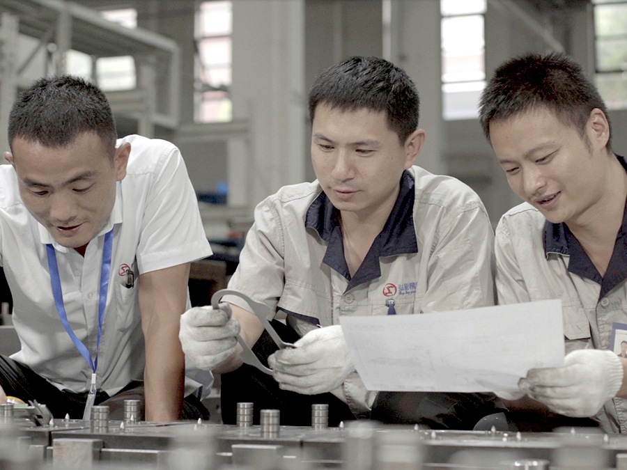 弘能研發(fā)團(tuán)隊